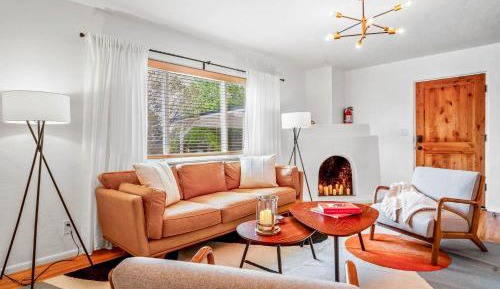 Three-Bedroom Holiday Home 