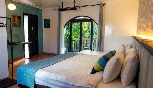 Deluxe Room with Balcony (10% off on Food & Beverage)