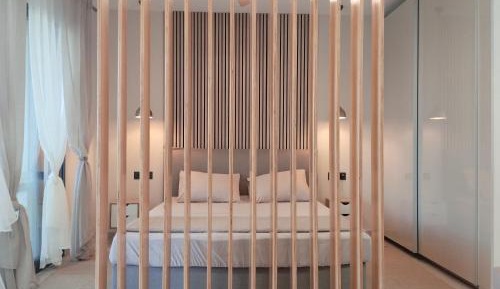 Deluxe Queen Suite