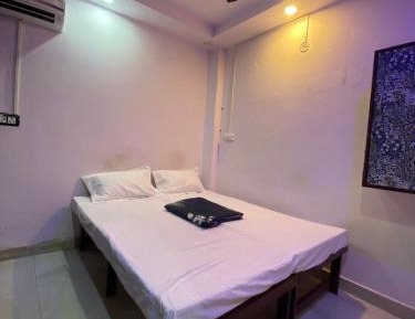 Double Room with Shared Toilet