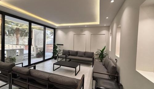 One-Bedroom Villa