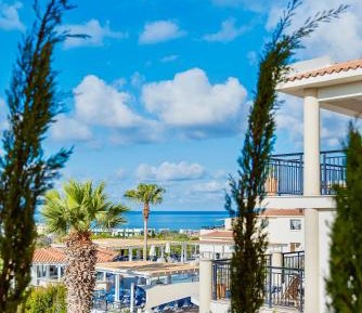 One Bedroom Suite with Sea view