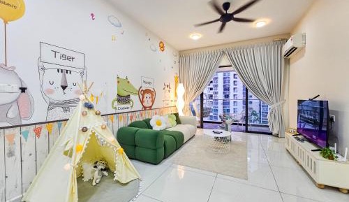 Three-Bedroom Premium Apartment with Balcony