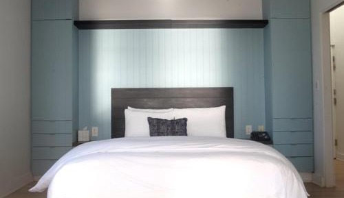 Ocean Queen Room