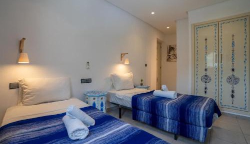 Twin Room with Mountain View