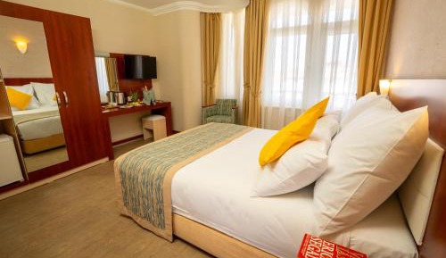 Double Room with Pool View