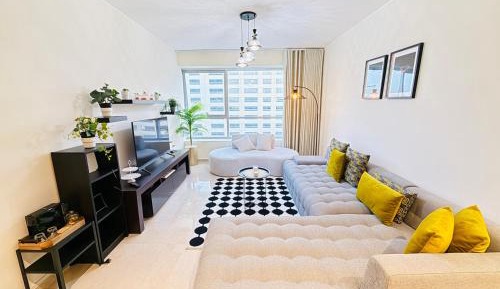 Superior Apartment with City View