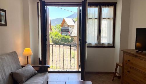 Two-Bedroom Apartment with Mountain View