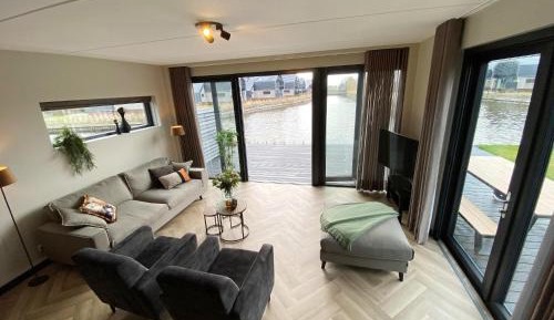 Four-Bedroom Holiday Home