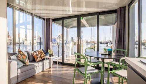 Two-Bedroom House Boat