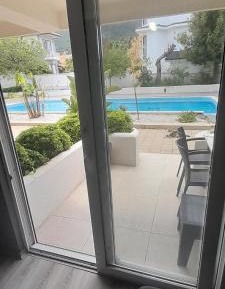 One-Bedroom Apartment with Pool View