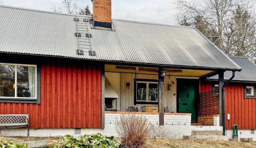 Two-Bedroom Holiday Home