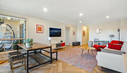 Three-Bedroom Apartment with Balcony