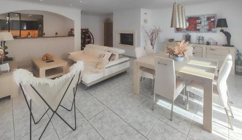 Three-Bedroom Holiday Home 