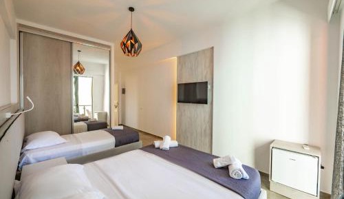 Triple Room with Sea View