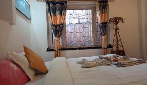 Twin Room with Private Bathroom