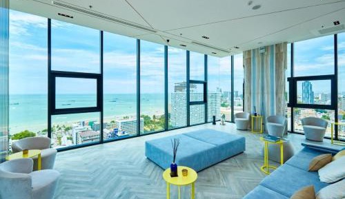 Two-Bedroom Apartment with Balcony and Sea View