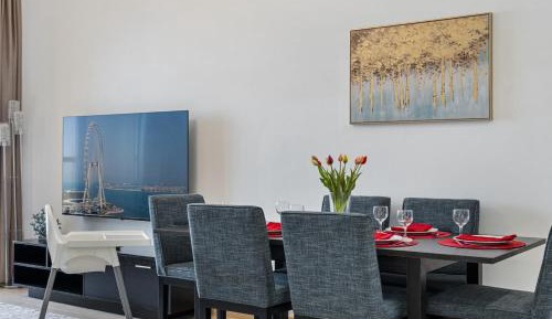Three-Bedroom Apartment with Ocean View