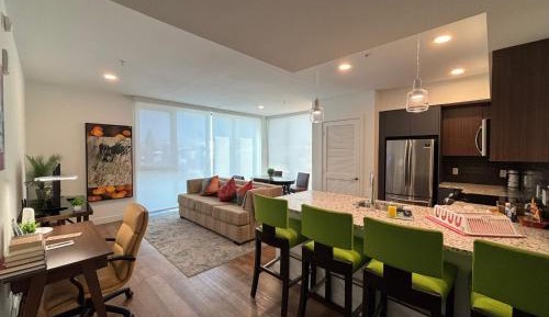 One-Bedroom Deluxe Apartment