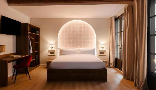 Superior King Room with Sofa Bed