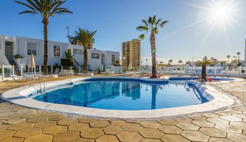 Two-Bedroom Deluxe Apartment with Balcony