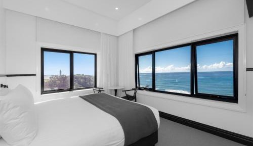 Deluxe Suite with Sea View