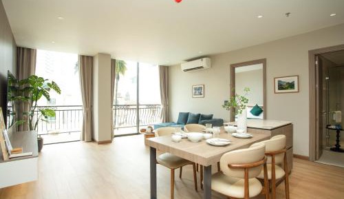 Two-Bedroom Deluxe Apartment with Balcony