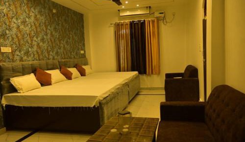 Deluxe Double or Twin Room with Balcony