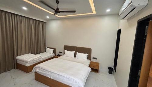 Luxury Triple Room