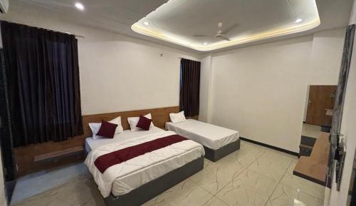 Luxury Triple Room