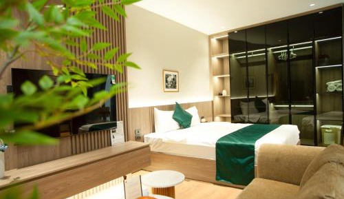 One-Bedroom Deluxe Apartment