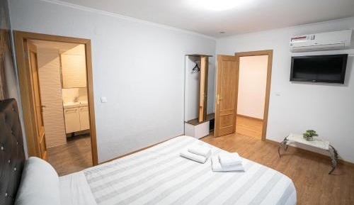 Deluxe Queen Room