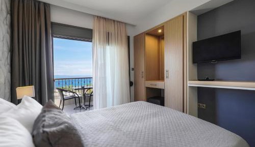 Studio with Sea View (2 Adults)