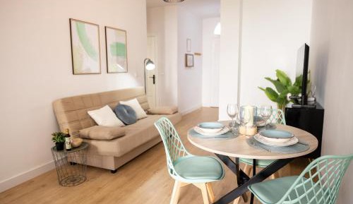 One-Bedroom Apartment with Balcony