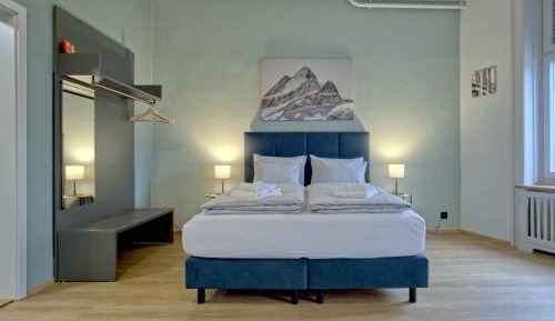 Studio Apartment with One Double Bed