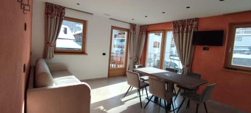 Two-Bedroom Superior Apartment