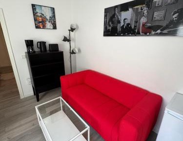 One-Bedroom Apartment with Garden