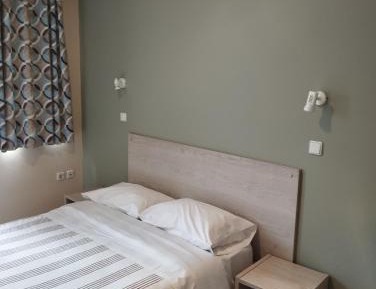 Deluxe One-Bedroom Apartment with Garden View