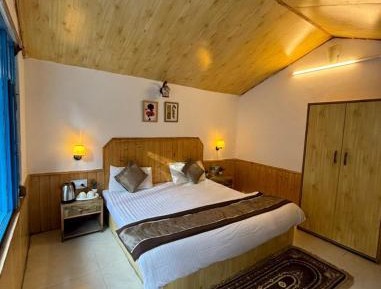 King Room with Mountain View