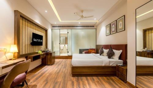 King Room with Balcony