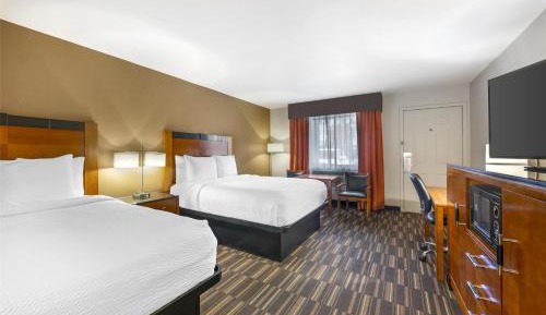 Quadruple Room with Two Double Beds - Non-Smoking