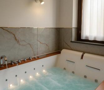 Double Room with Spa Bath