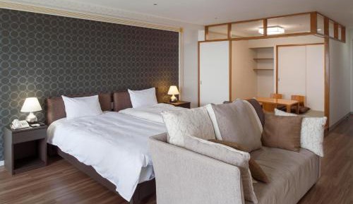 Deluxe Japanese-Western-Style Room(Nonsmoking)