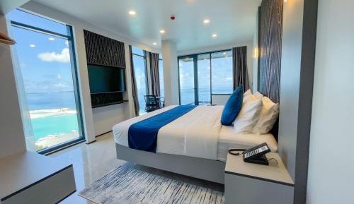 Honeymoon Suite with Jacuzzi