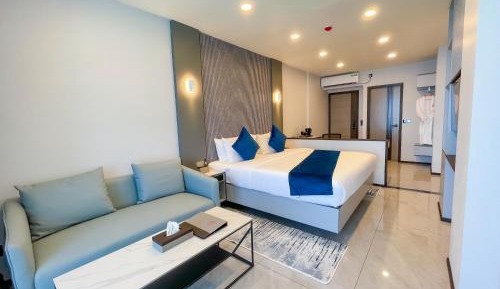 Deluxe Double King Room