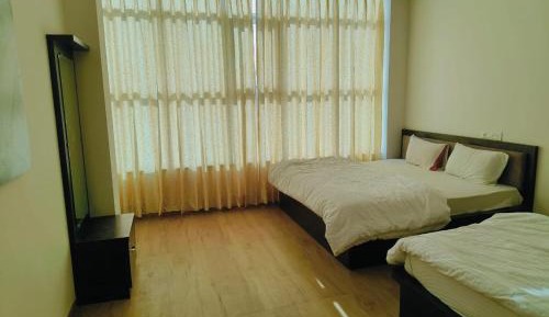 Deluxe King Suite