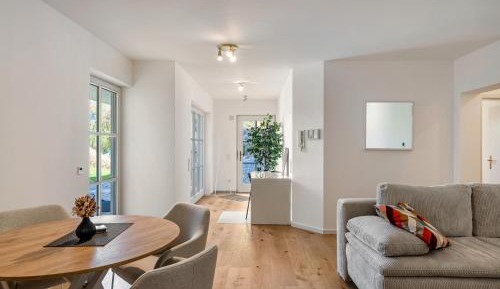 Superior One-Bedroom Apartment