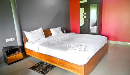 Single Room with Lake View