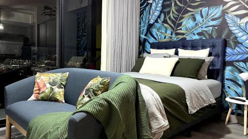 Studio Apartment with Balcony