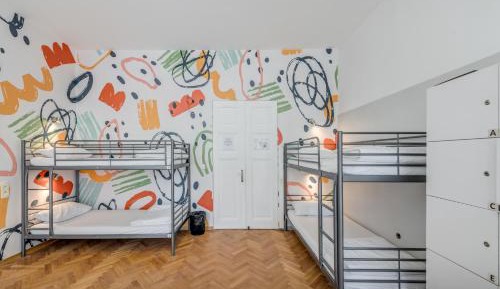 Bed in 10-Bed Mixed Dormitory Room
